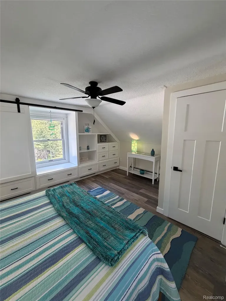 6897 N Us Highway 23 Oscoda Charter Township MI 48750