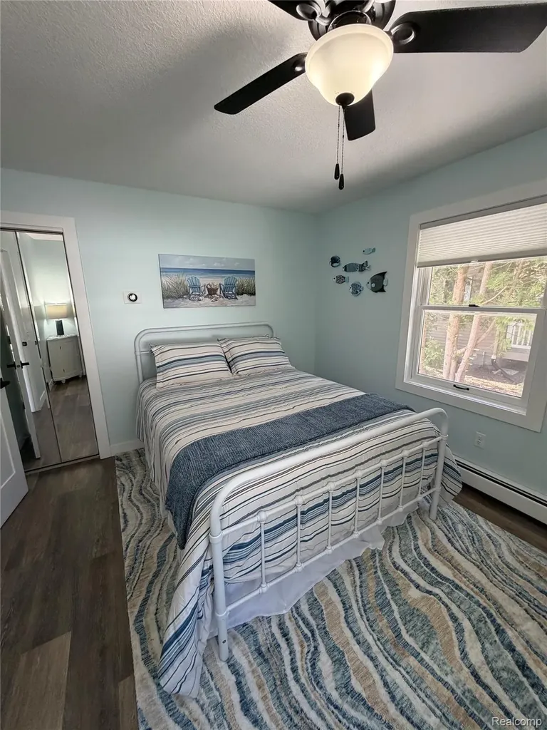 6897 N Us Highway 23 Oscoda Charter Township MI 48750