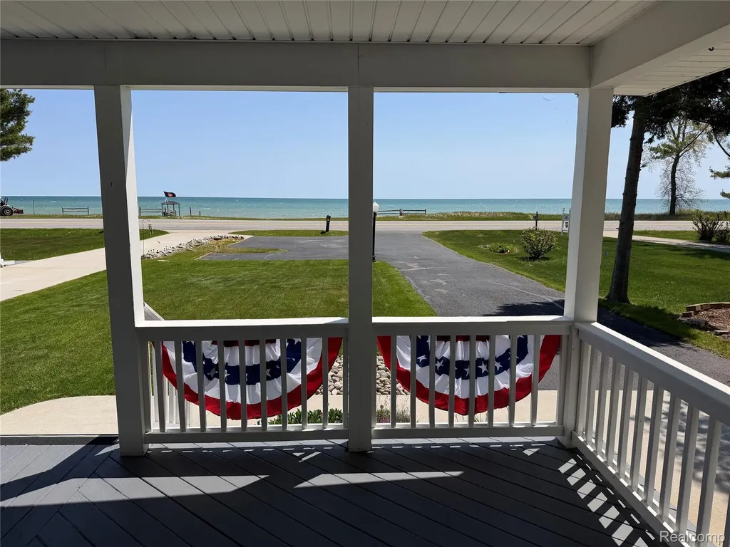 6897 N Us Highway 23 Oscoda Charter Township MI 48750