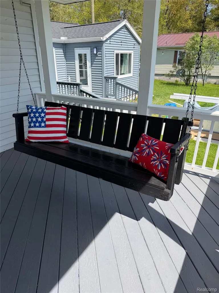 6897 N Us Highway 23 Oscoda Charter Township MI 48750