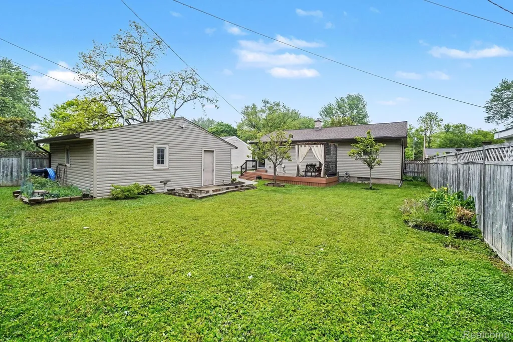 1275 1st Street Lapeer City MI 48446
