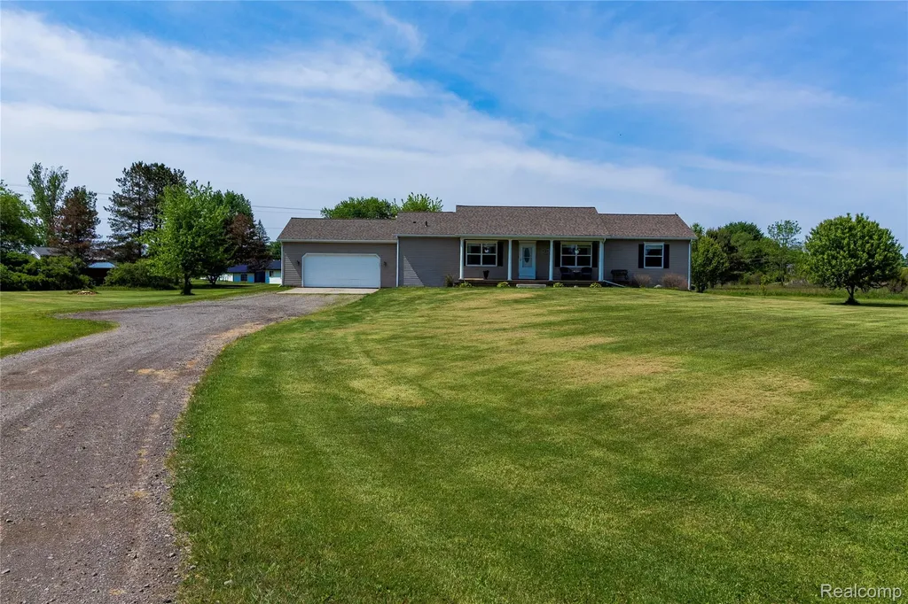 1872 Lonsberry Drive Mayfield Township MI 48446