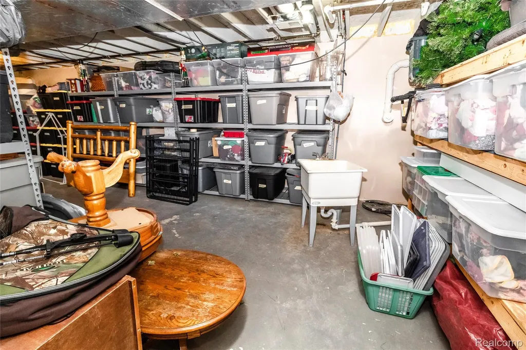 1872 Lonsberry Drive Mayfield Township MI 48446