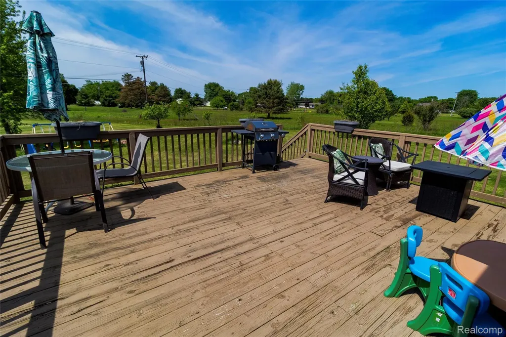1872 Lonsberry Drive Mayfield Township MI 48446