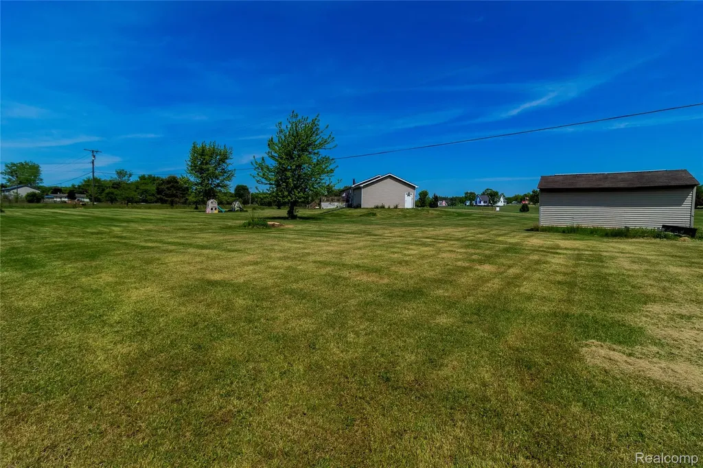 1872 Lonsberry Drive Mayfield Township MI 48446