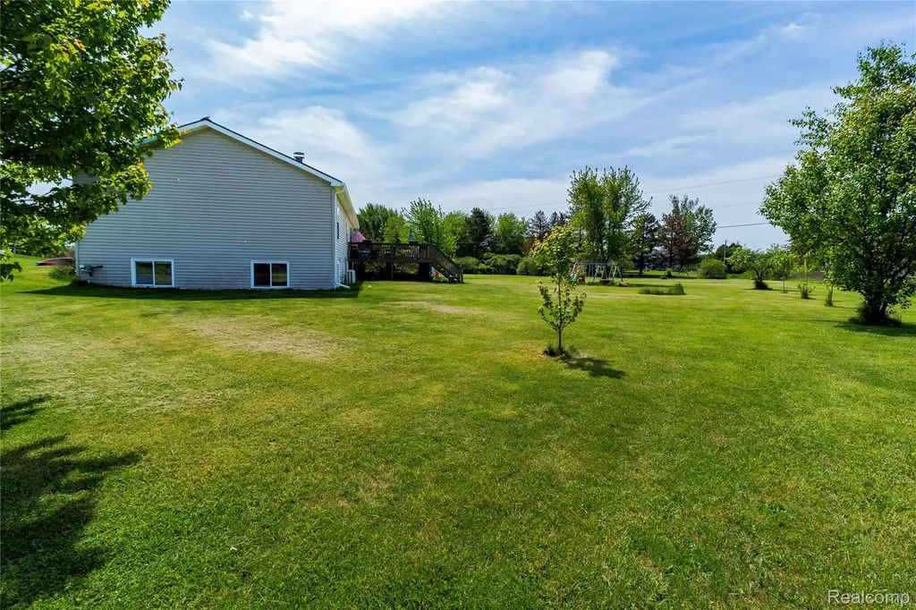 1872 Lonsberry Drive Mayfield Township MI 48446