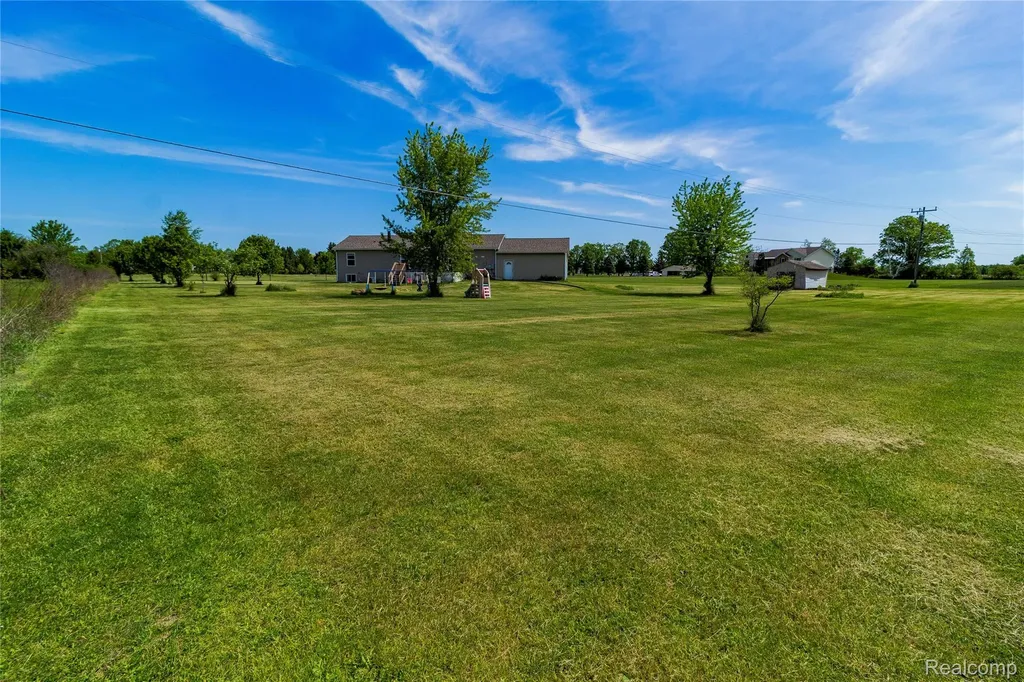 1872 Lonsberry Drive Mayfield Township MI 48446