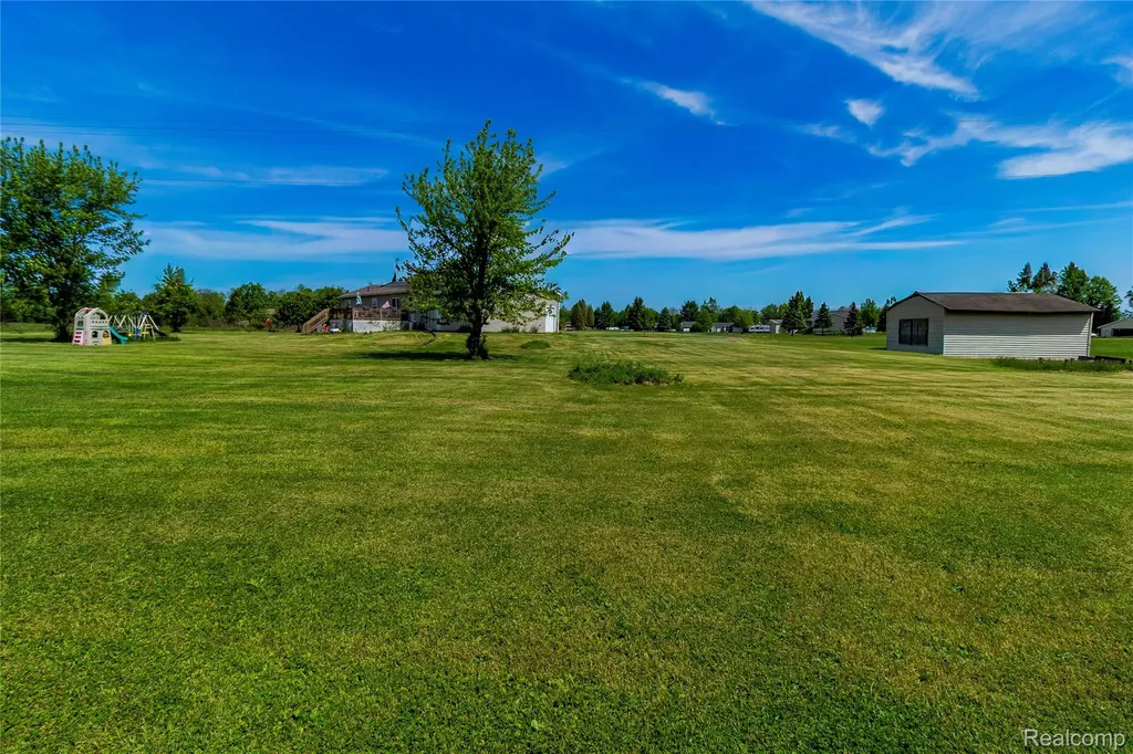 1872 Lonsberry Drive Mayfield Township MI 48446