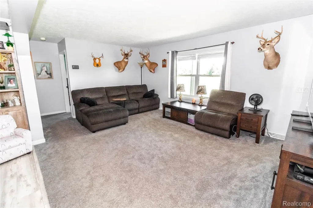 1872 Lonsberry Drive Mayfield Township MI 48446