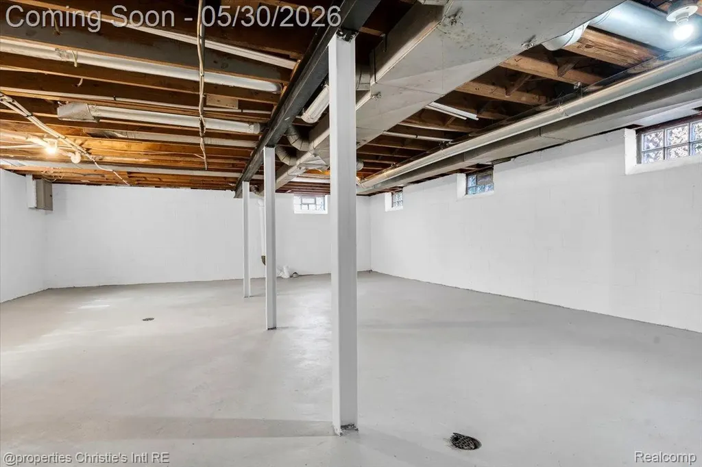 18293 Birwood Street Detroit City MI 48221