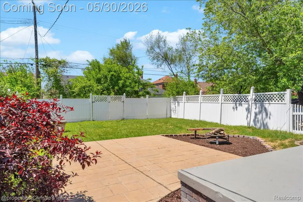 18293 Birwood Street Detroit City MI 48221