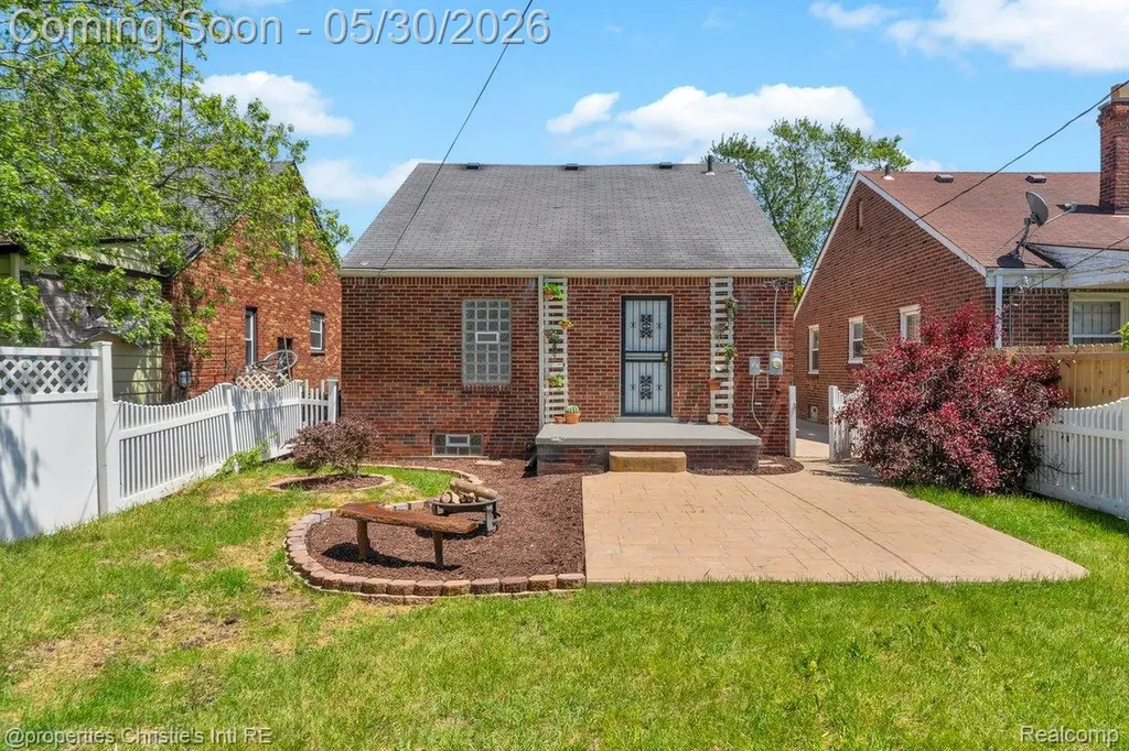 18293 Birwood Street Detroit City MI 48221