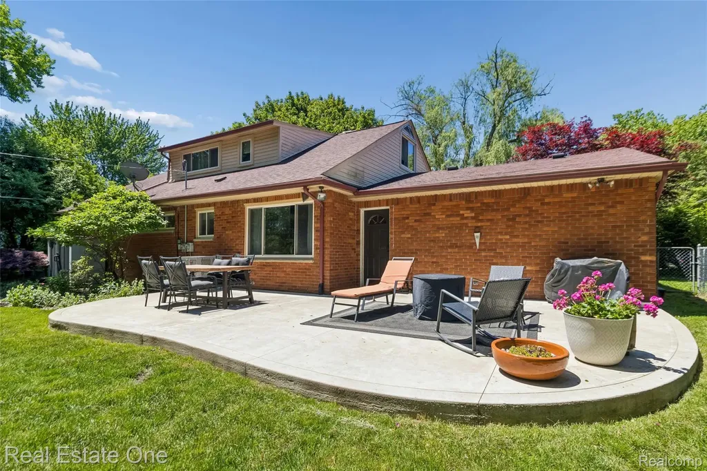 2189 Devonshire Road Bloomfield Hills City MI 48302