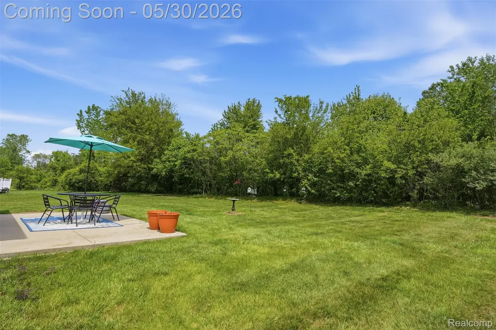 48929 Ashbury Drive Van Buren Charter Township MI 48111