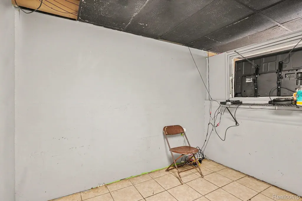 11363 Whittier Street Detroit City MI 48224
