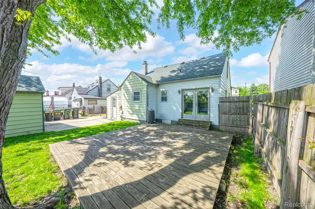 22410 Glen Court St. Clair Shores City MI 48080