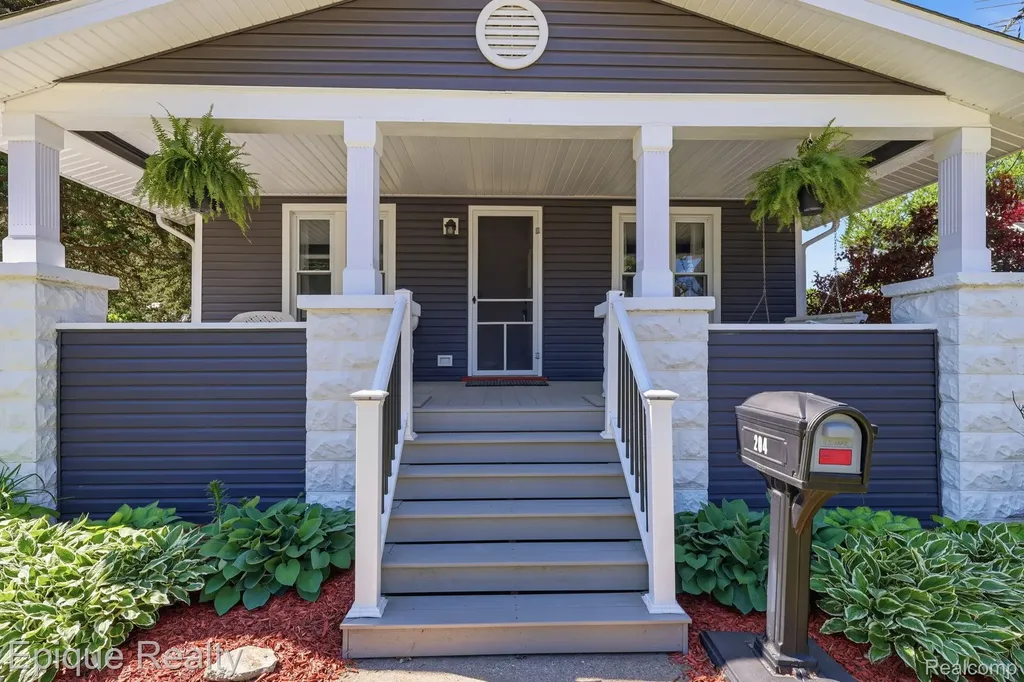 204 E Wood Street Yale City MI 48097