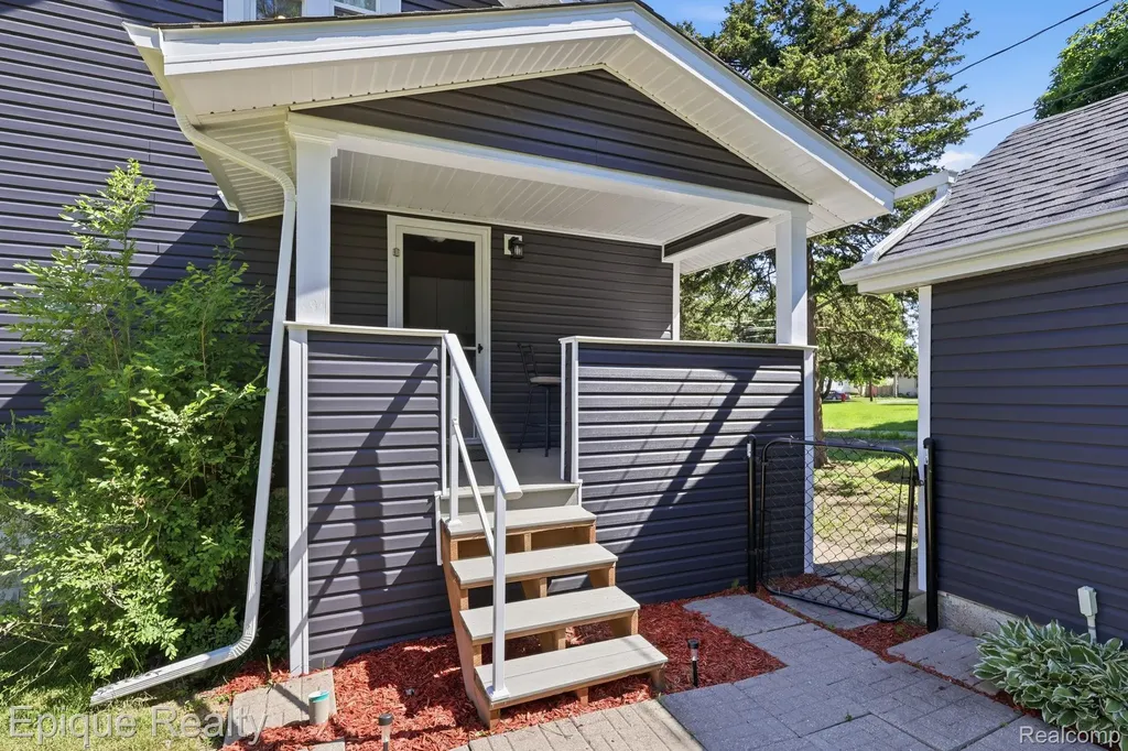204 E Wood Street Yale City MI 48097