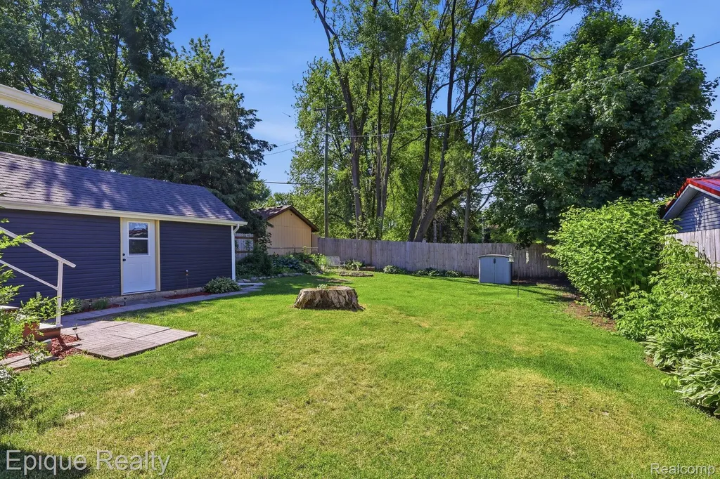 204 E Wood Street Yale City MI 48097