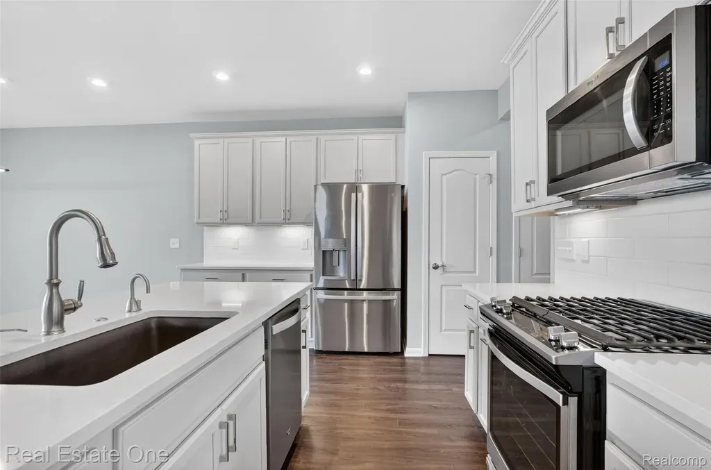 4799 Broomfield Way Orion Charter Township MI 48359