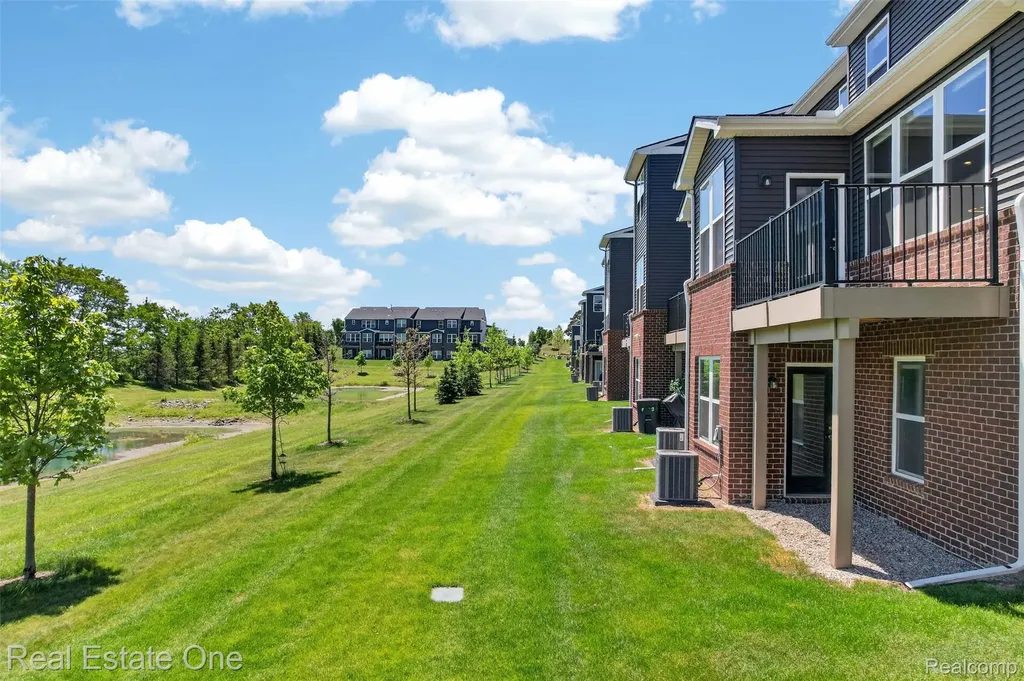 4799 Broomfield Way Orion Charter Township MI 48359