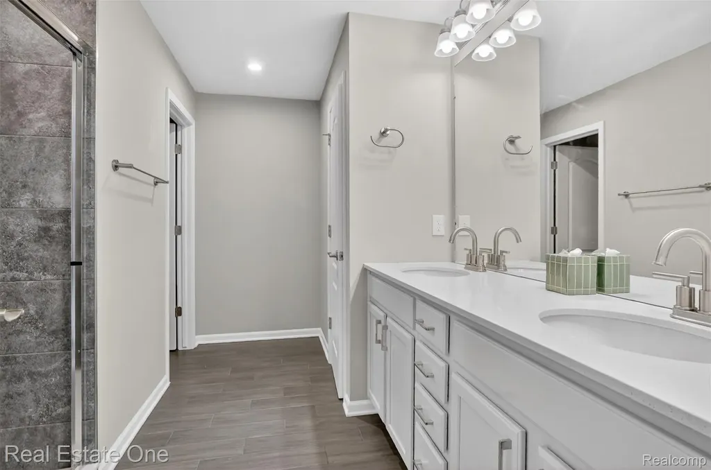 4799 Broomfield Way Orion Charter Township MI 48359