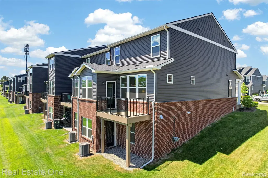 4799 Broomfield Way Orion Charter Township MI 48359