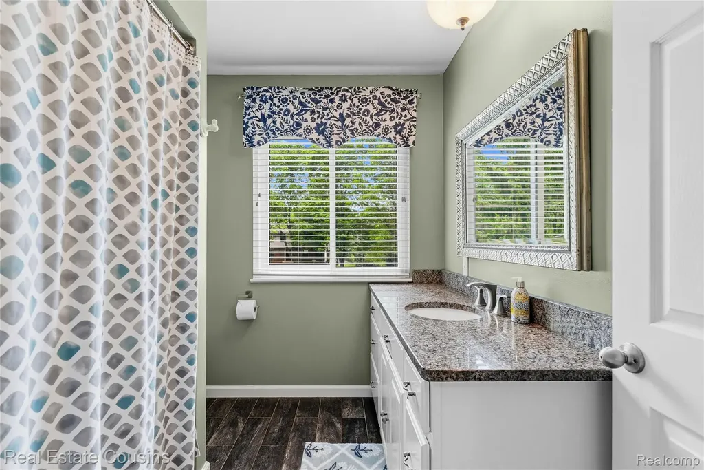 13435 Lakebrook Drive Tyrone Township MI 48430