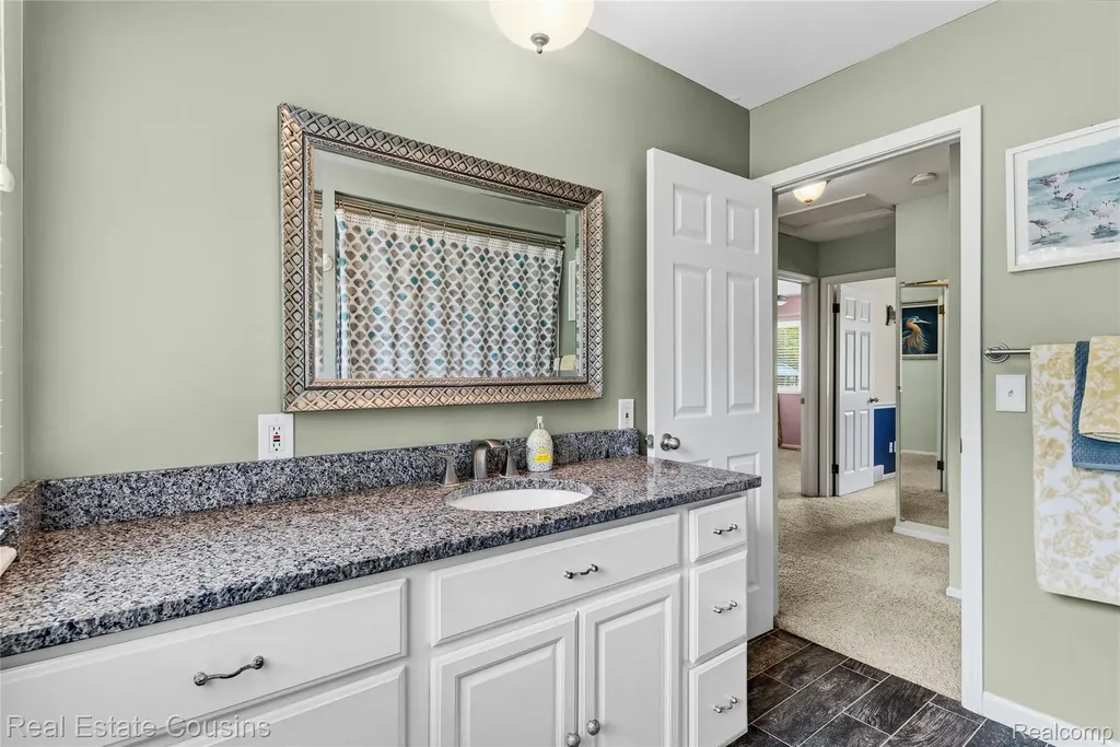 13435 Lakebrook Drive Tyrone Township MI 48430