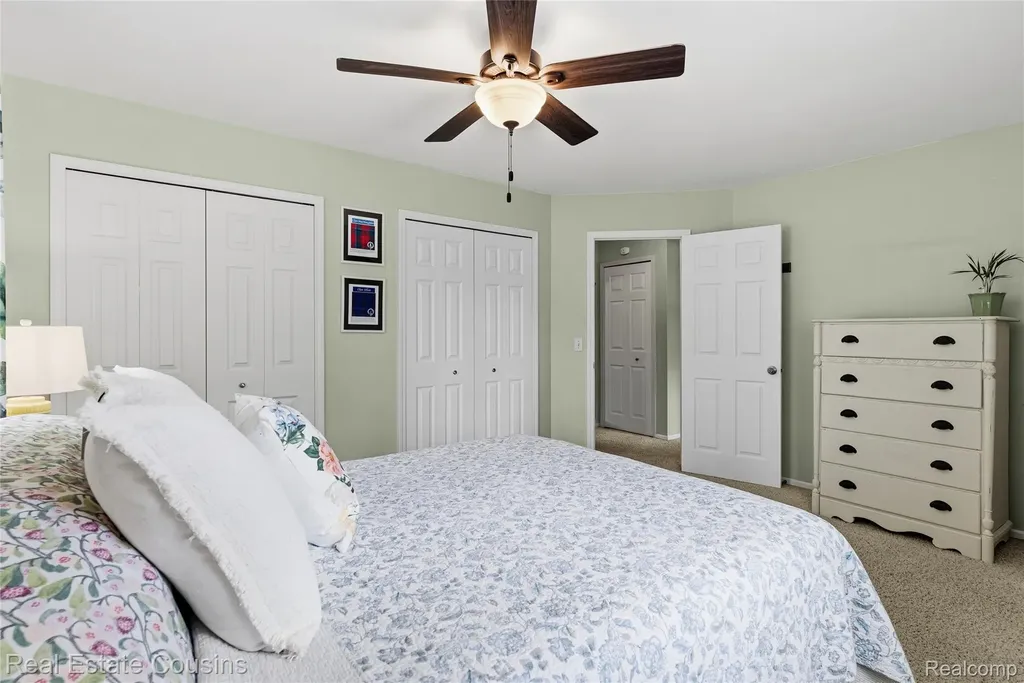 13435 Lakebrook Drive Tyrone Township MI 48430