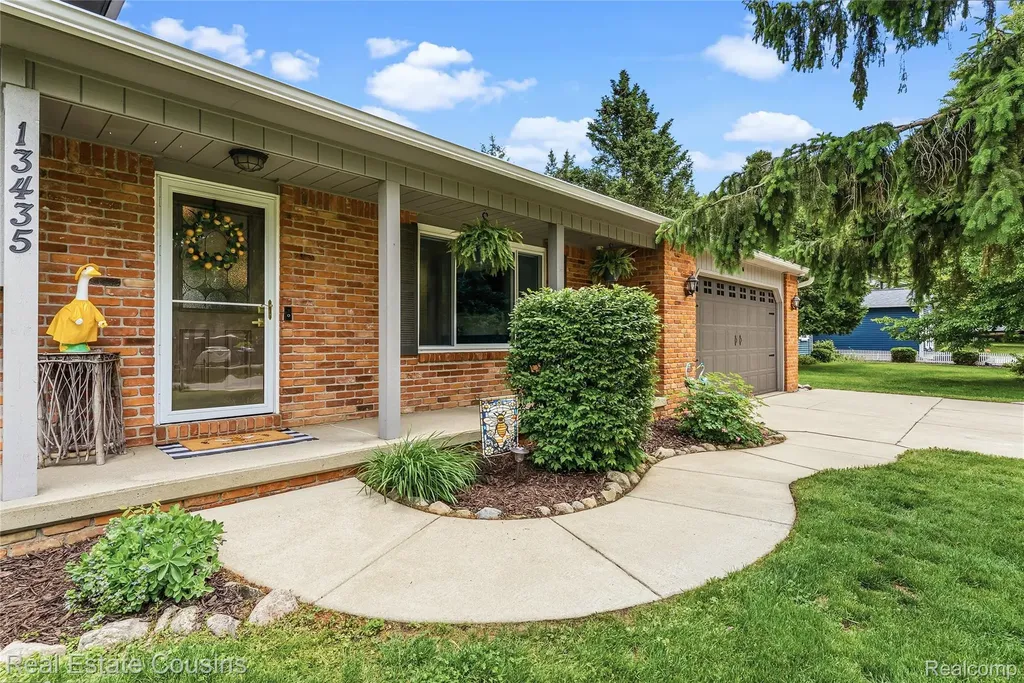 13435 Lakebrook Drive Tyrone Township MI 48430