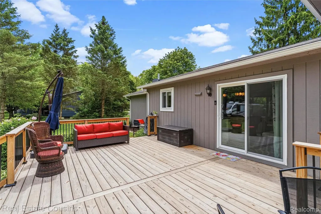 13435 Lakebrook Drive Tyrone Township MI 48430