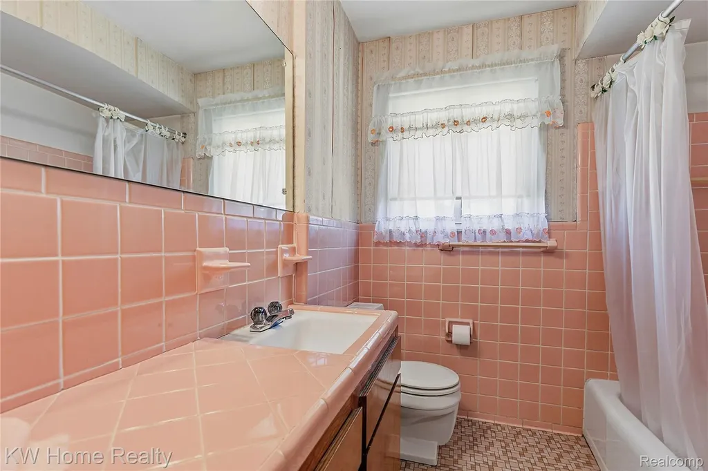 8801 Whitlock Avenue Dearborn City MI 48126