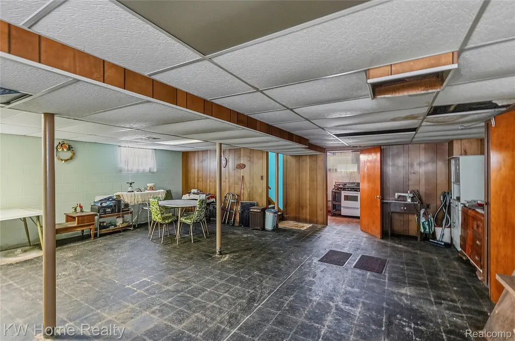 8801 Whitlock Avenue Dearborn City MI 48126