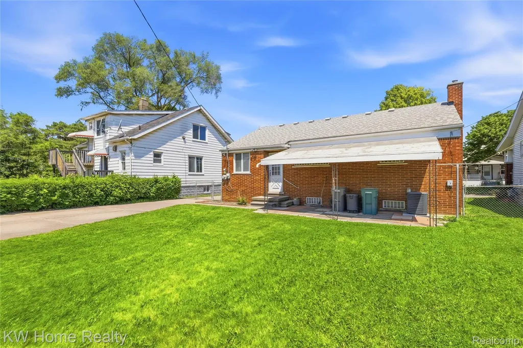 8801 Whitlock Avenue Dearborn City MI 48126