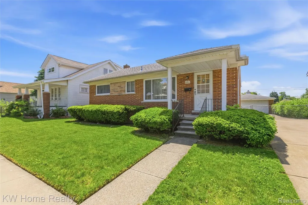 8801 Whitlock Avenue Dearborn City MI 48126