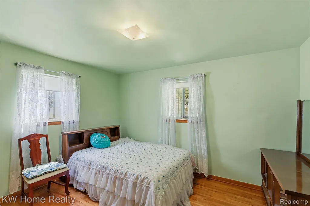 8801 Whitlock Avenue Dearborn City MI 48126