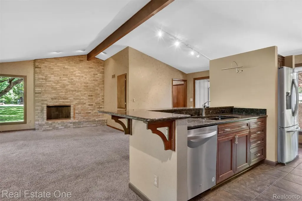 1309 Ashover Drive Bloomfield Hills City MI 48304