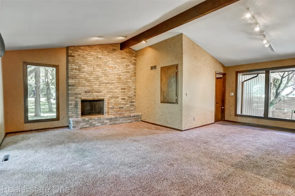 1309 Ashover Drive Bloomfield Hills City MI 48304