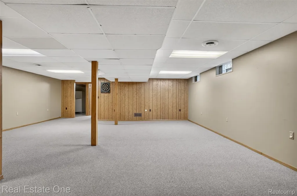 1309 Ashover Drive Bloomfield Hills City MI 48304