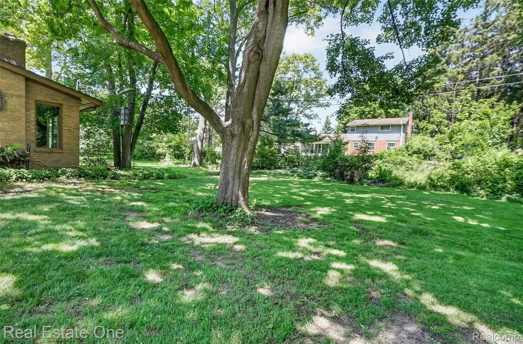 1309 Ashover Drive Bloomfield Hills City MI 48304