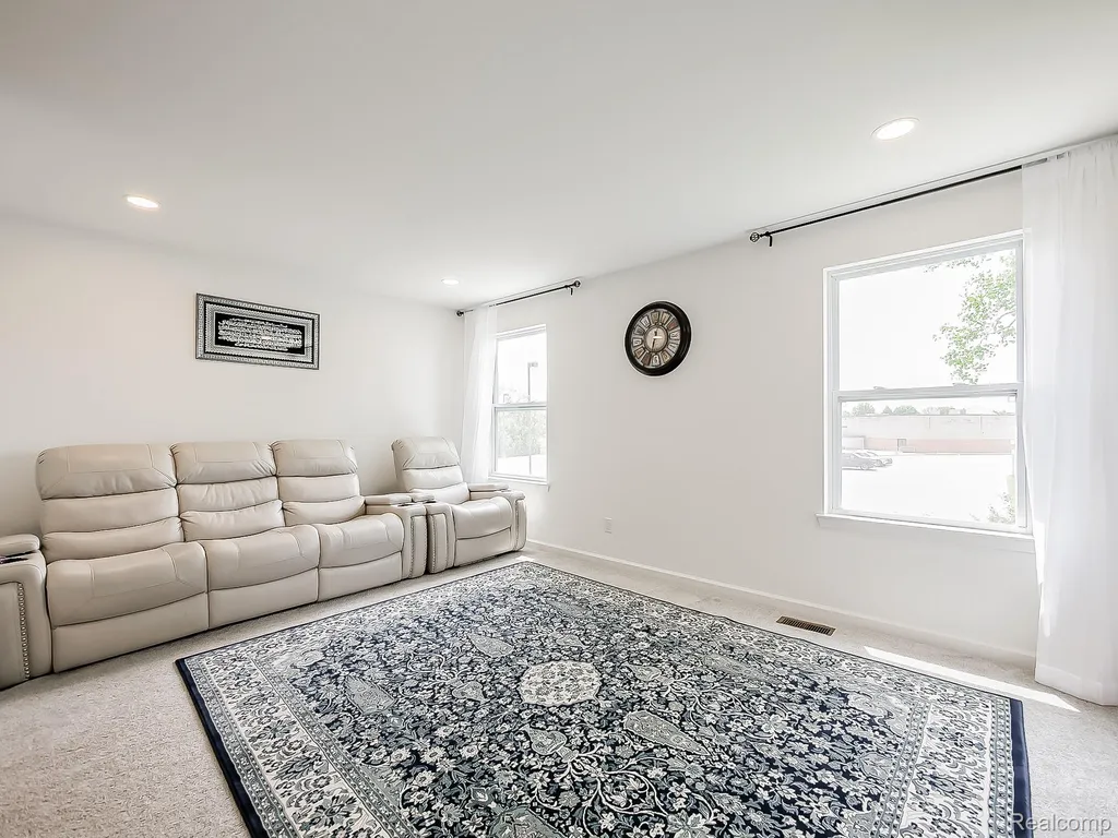 4054 Jayden Court Sterling Heights City MI 48314