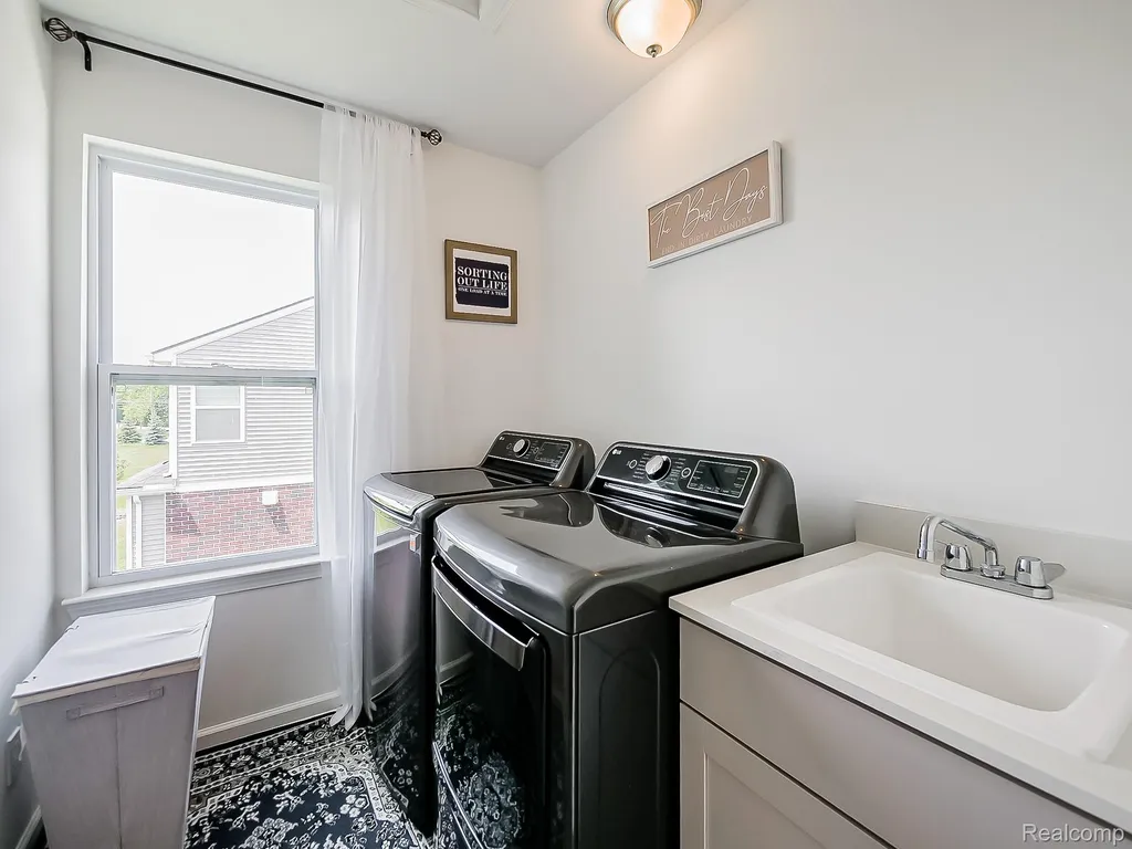 4054 Jayden Court Sterling Heights City MI 48314