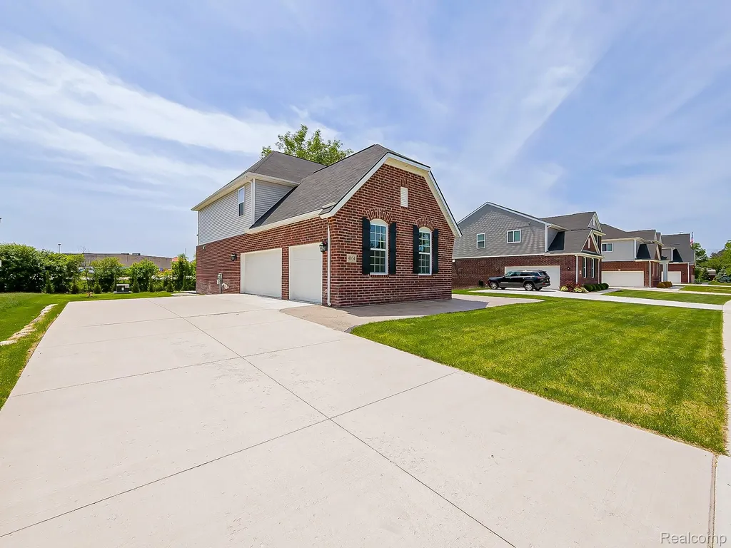 4054 Jayden Court Sterling Heights City MI 48314