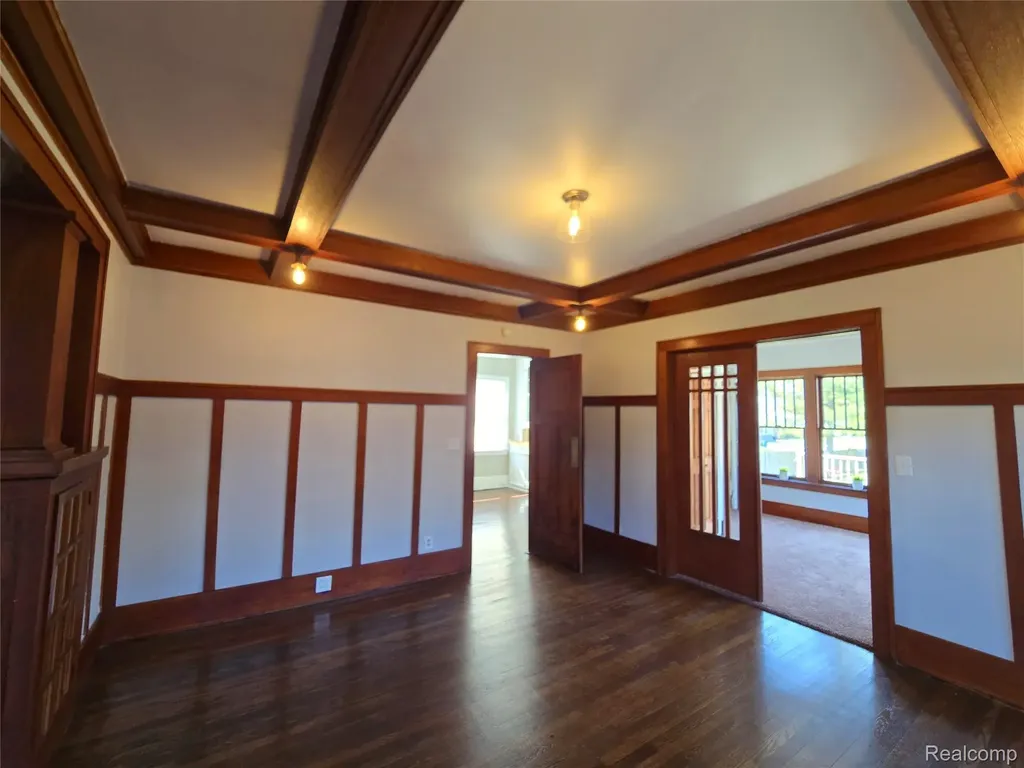 26850 W 7 Mile Road Redford Charter Township MI 48240