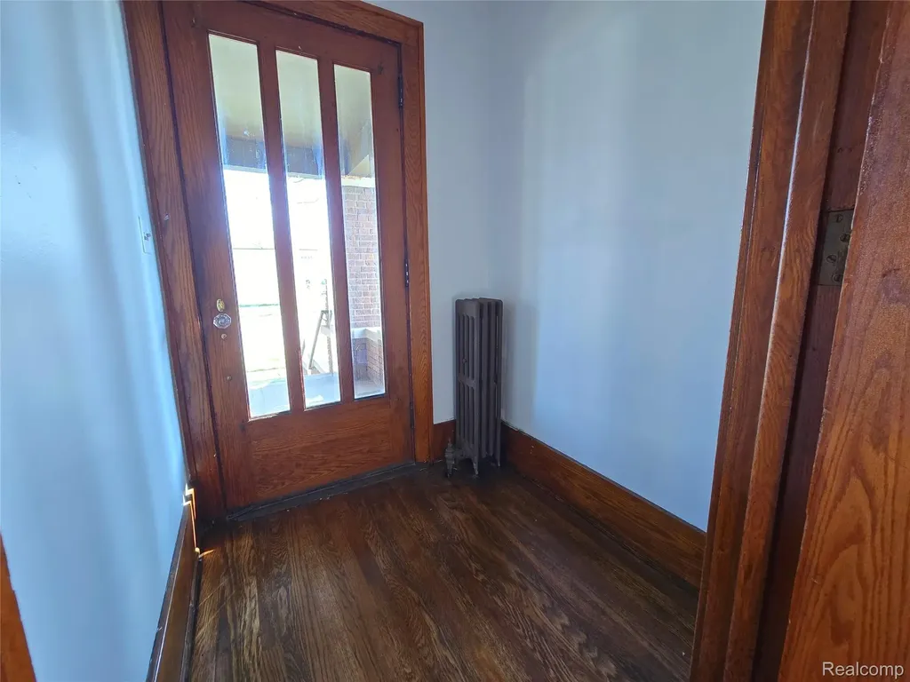 26850 W 7 Mile Road Redford Charter Township MI 48240