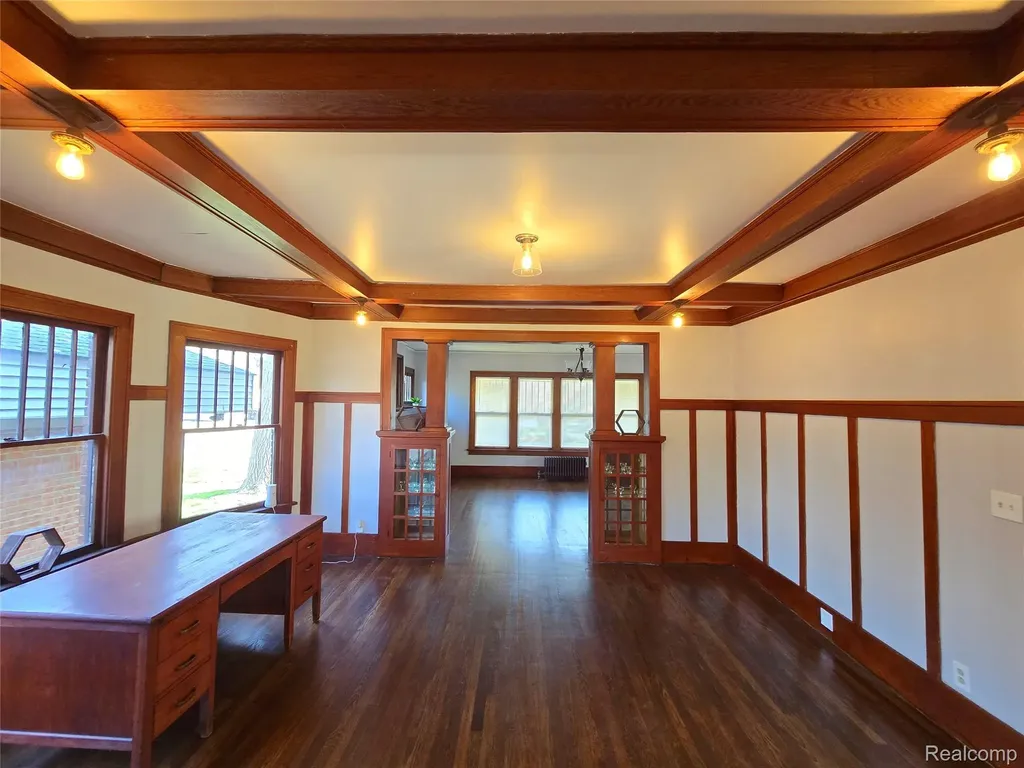 26850 W 7 Mile Road Redford Charter Township MI 48240