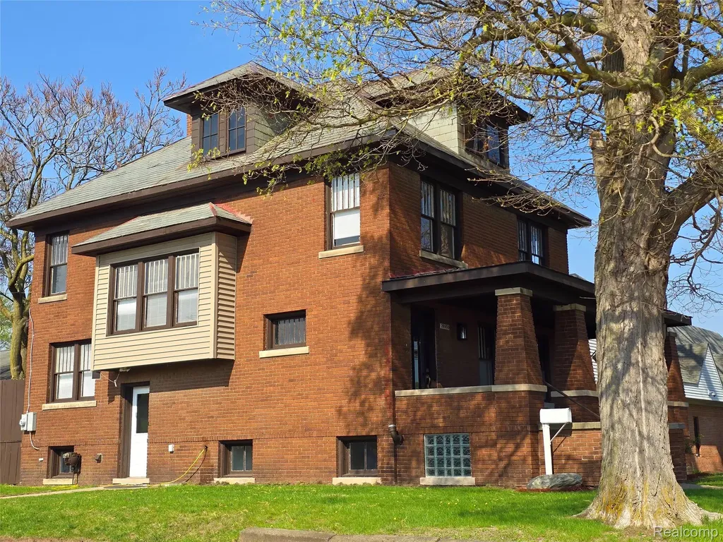 26850 W 7 Mile Road Redford Charter Township MI 48240
