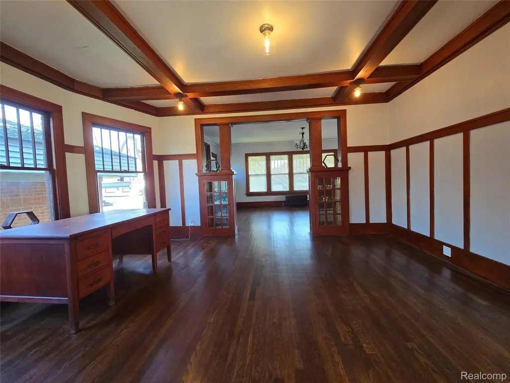 26850 W 7 Mile Road Redford Charter Township MI 48240