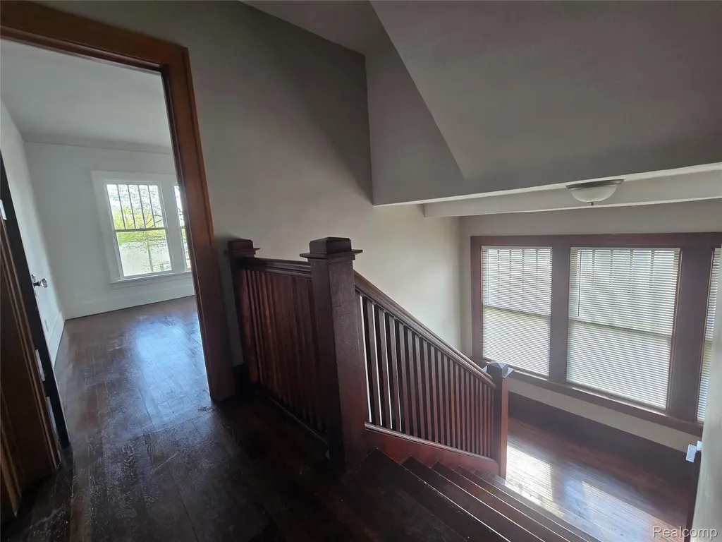 26850 W 7 Mile Road Redford Charter Township MI 48240